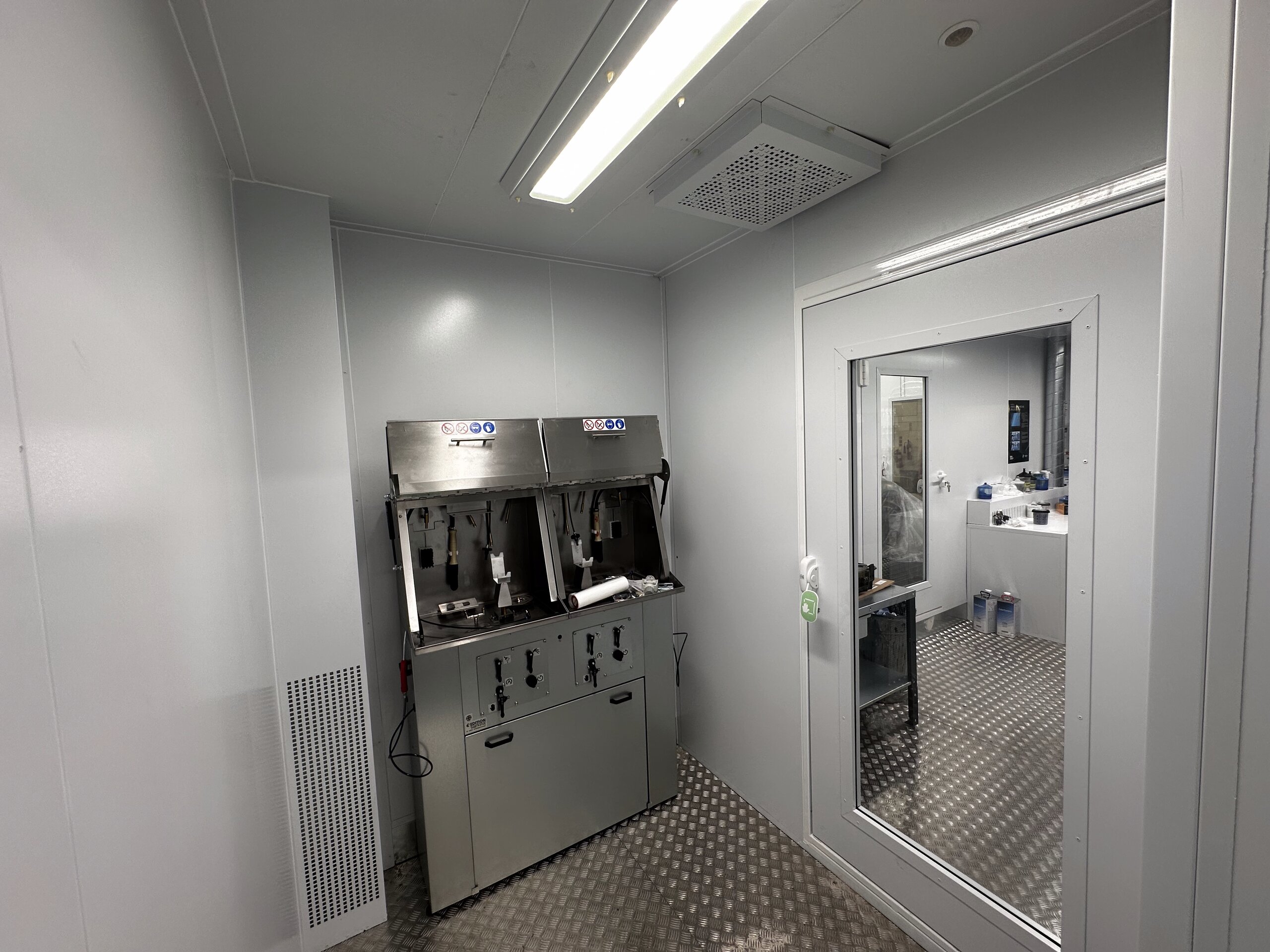 Paint Mix Room